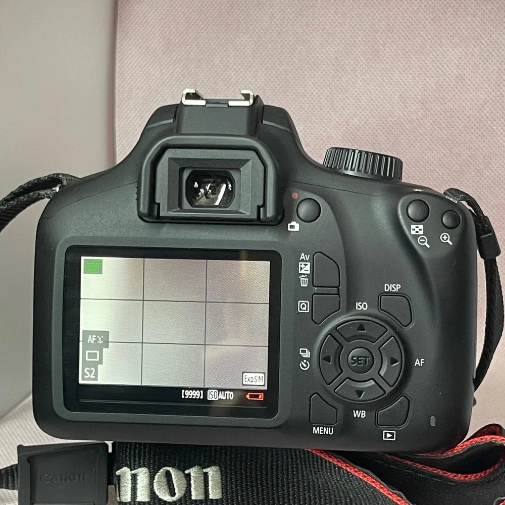 Canon EOS 4000D Black with Lens Kit
